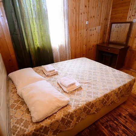 Zebo Hotel Батуми Екстериор снимка
