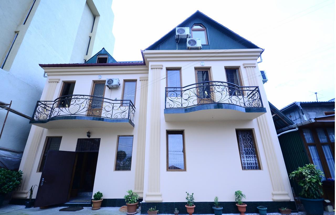 Zebo Hotel Батуми Екстериор снимка