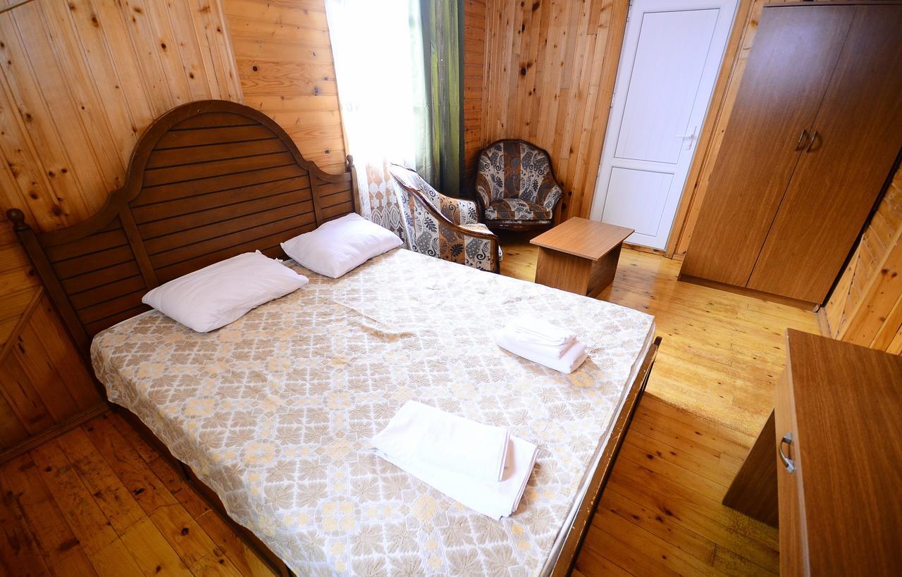 Zebo Hotel Батуми Екстериор снимка