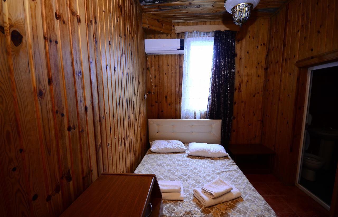 Zebo Hotel Батуми Екстериор снимка